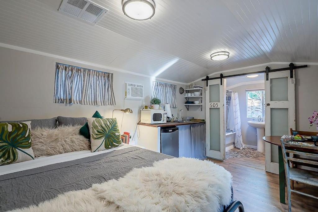 Cute Peaceful Tiny House Getaway W Backyard - Low Summer Rates! Tucson Exterior foto